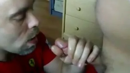 مرد زیبایی در ناحیه مقعد دانلود سوپر التا اوشن می زند