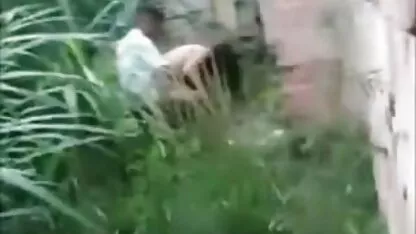 سبزه پرشور یک مرد عضلانی سوار دانلود فیلم سوپر التا می شود