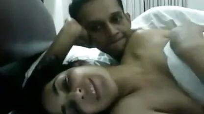 سبزه و بلوند با یک مرد باتجربه سکس خشن التا اوشن ملاقات می کنند